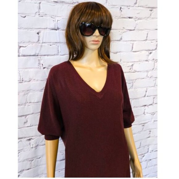 NEW YORK & COMPANY, Burgundy pullover v-neck tunic sweater - Picture 5 of 9